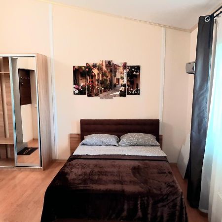 Studio Apartments In Center Mini 5 Поверх Без Ліфту Ivano-Frankivsk Eksteriør bilde