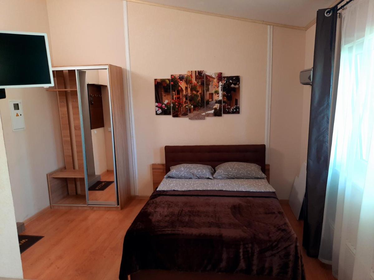 Studio Apartments In Center Mini 5 Поверх Без Ліфту Ivano-Frankivsk Eksteriør bilde
